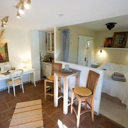A Natural Retreat Guest house