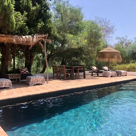 A Natural Retreat מלון *